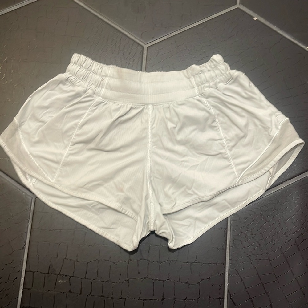 lululemon hottie hot shorts